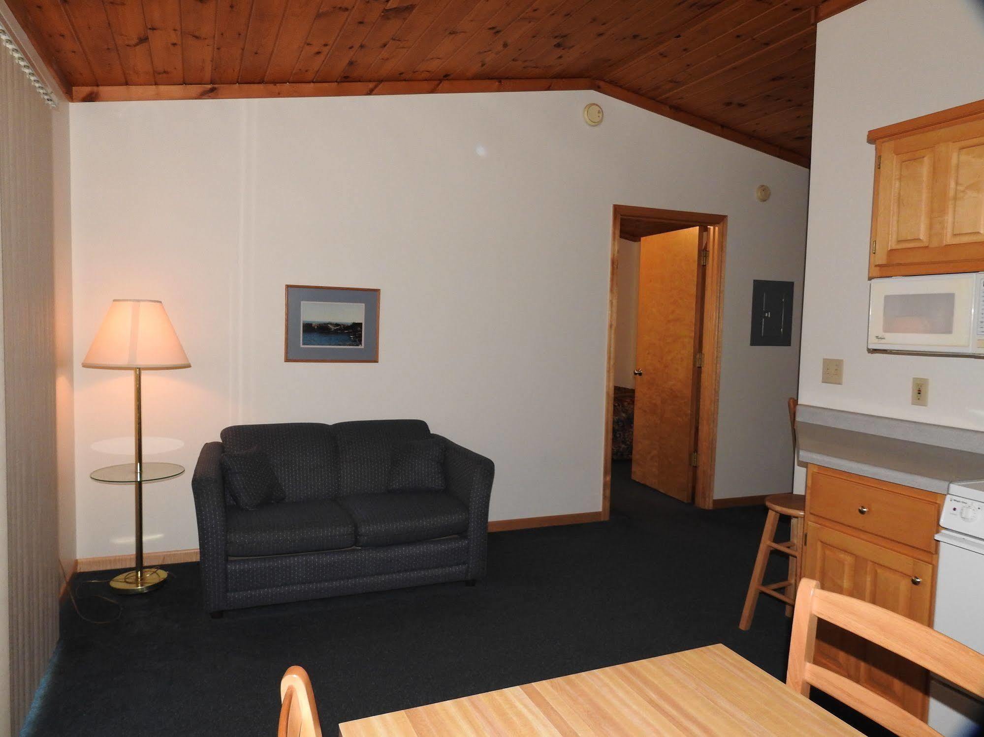 Superior Ridge Resort Motel Schroeder Exterior photo