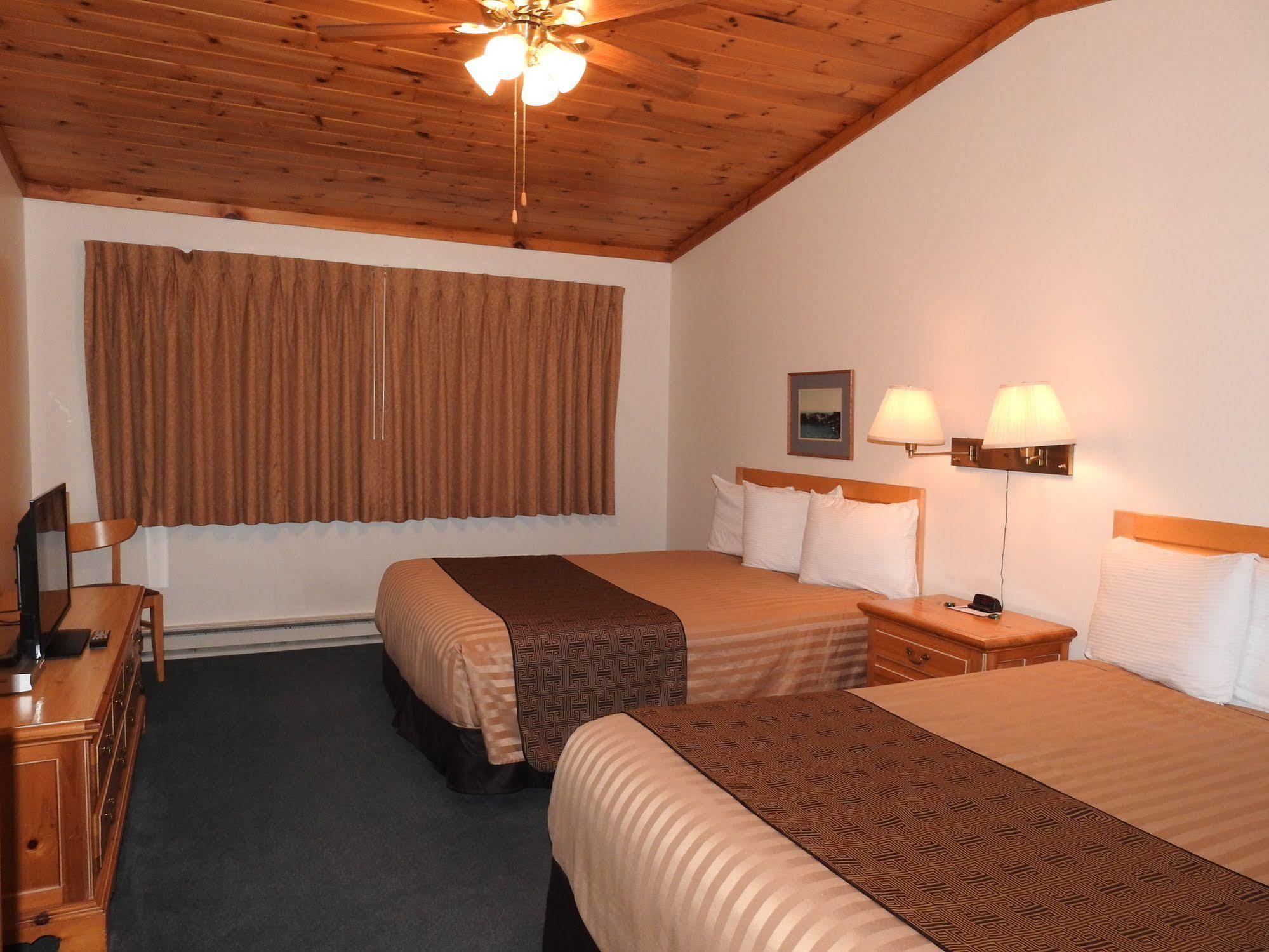 Superior Ridge Resort Motel Schroeder Exterior photo