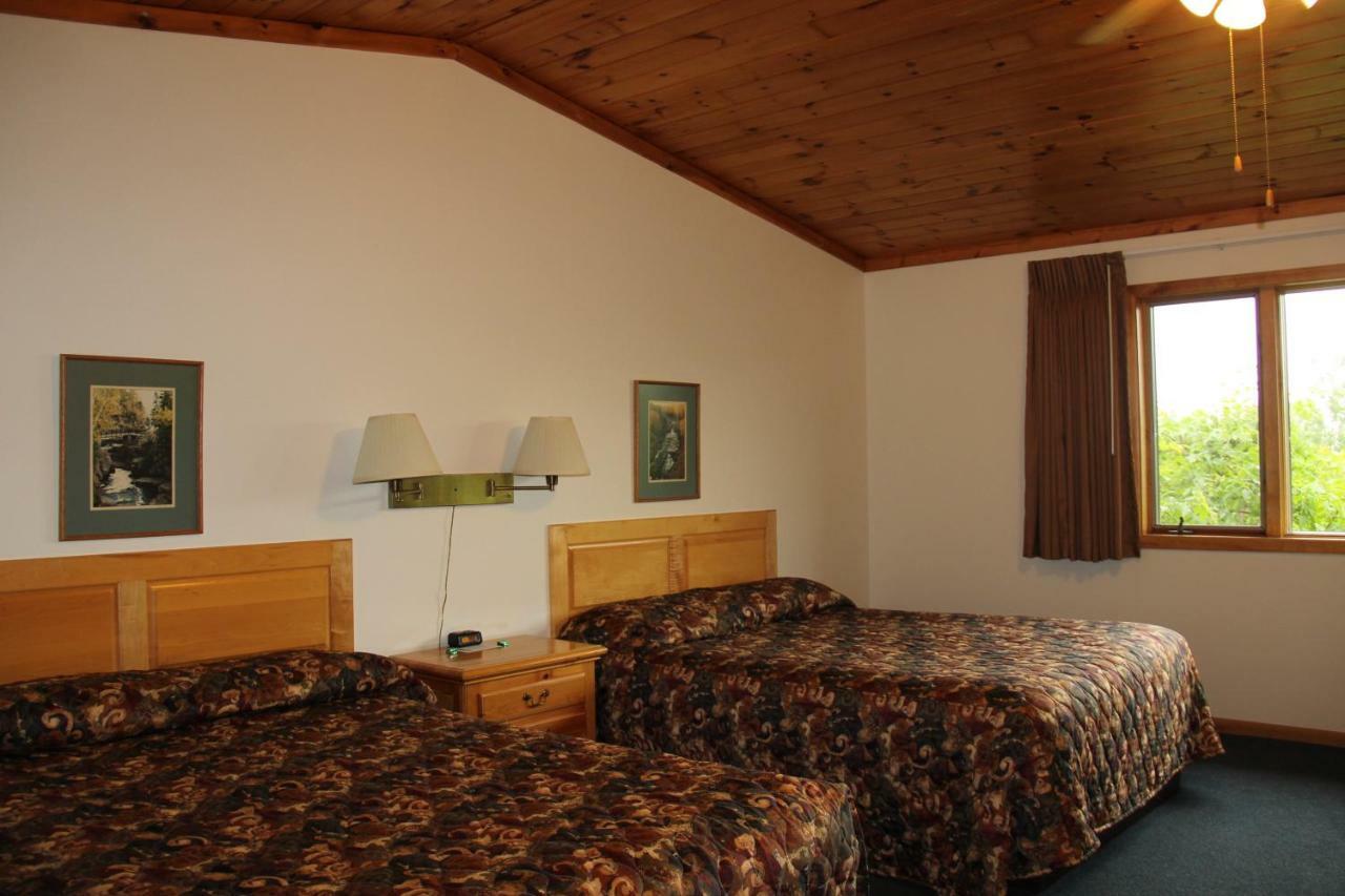 Superior Ridge Resort Motel Schroeder Exterior photo